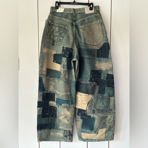 Free People We the Free Illusions Printed Relaxed Jeans Sz 30 Indigo NWT - Picture 4 of 13